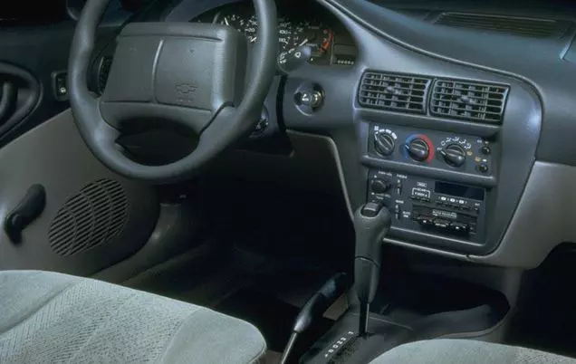 chevrolet-cavalier-interior-3