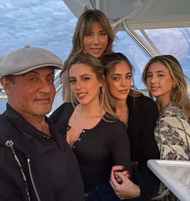 Sylvester Stallone, Jennifer Flavin și fiicele lor