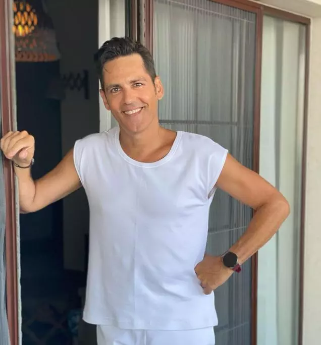 stefan-banica-ochii-vineti-7