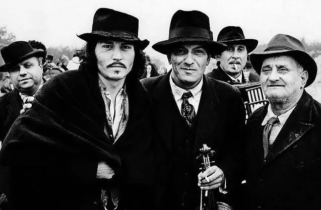 Johnny-Depp-alaturi-de-Taraf-de-Haidouks