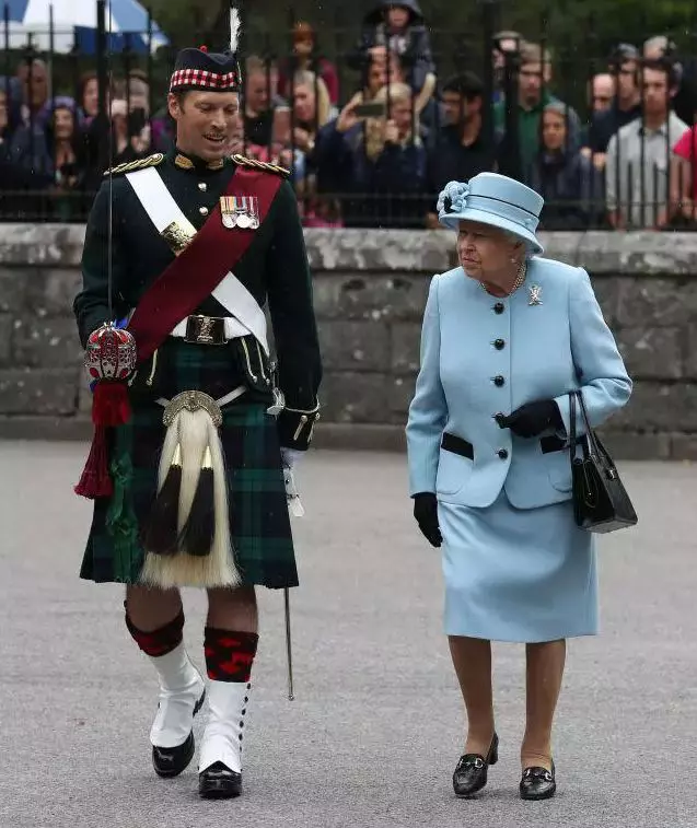 regina-elisabeta-talent-ascuns-3