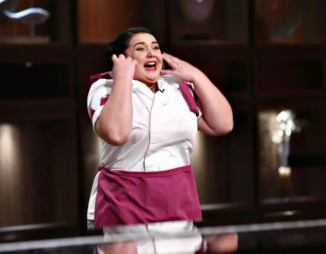 Narcisa-Birjaru-a-castigat-Chefi-la-cutite-11