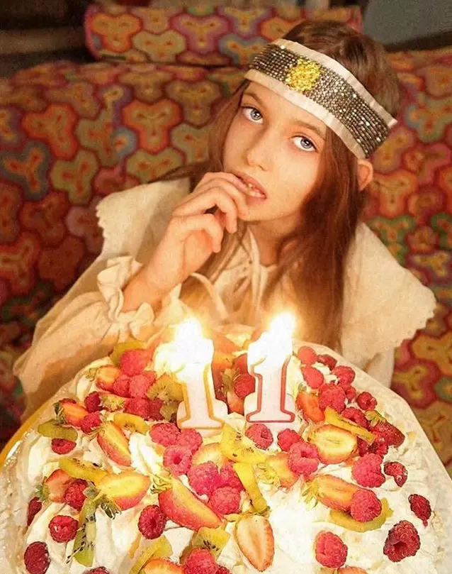 Mikaela-fiica-Iuliei-Albu-1