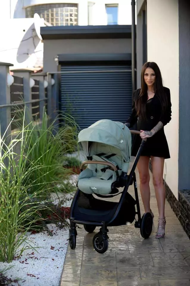 Roxana Vancea a devenit mamica