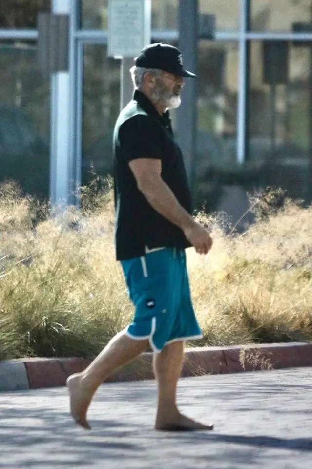 Mel Gibson desculț (1)