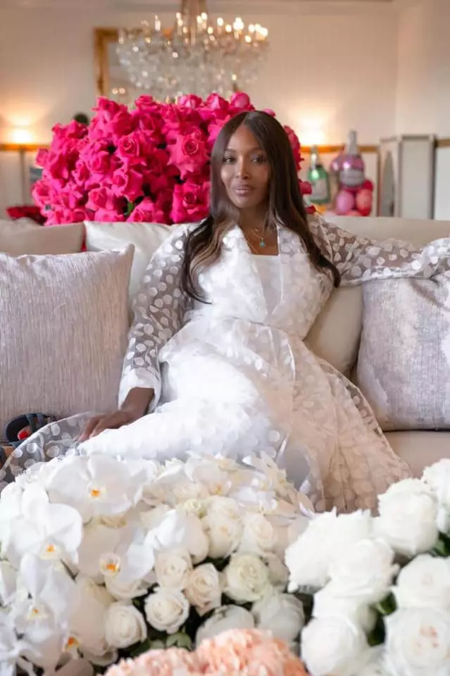 naomi-campbell-a-nascut-la-50-de-ani-4