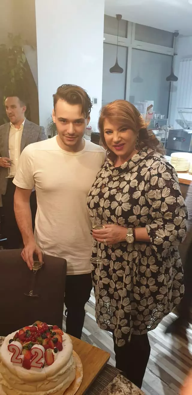Mihaela Borcea și fiul ei cel mare, Patrick