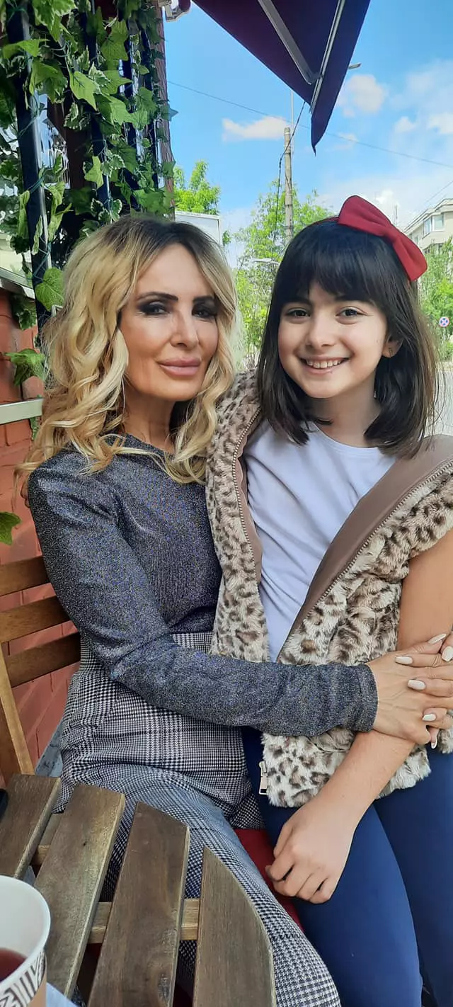 daniela-gyorfi-si-fiica-ei-2
