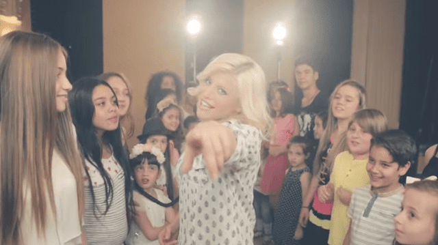 Loredana a lansat single-ul “Super ofertă la vise”