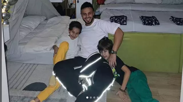 gabi-badalau-in-vizita-la-copii