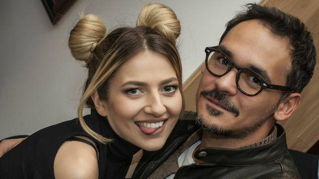 Răzvan De La Neatza și Lidia Buble Formează Un Cuplu De Aproape Doi Ani Dar Iată Cum Iși Alintă Prezentatorul Iubita Artista Implinește Astăzi 24 De Ani