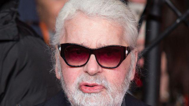 A Murit Designerul Karl Lagerfeld