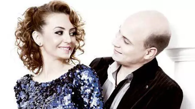 FOTO: Giulia Anghelescu a devenit oficial "dna Huidu"