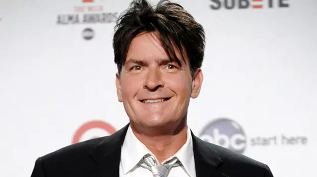 Charlie Sheen nu mai crede în tratamentele minune