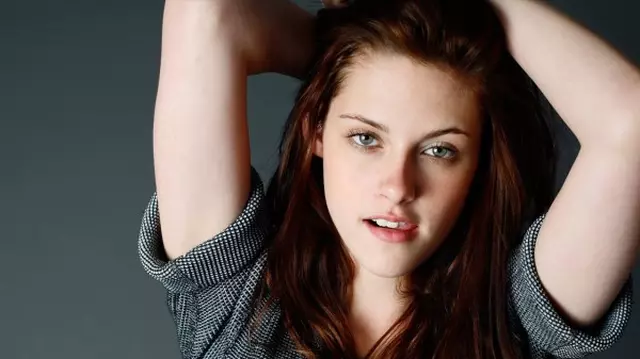 Kristen Stewart l-a înşelat pe Robert Pattinson