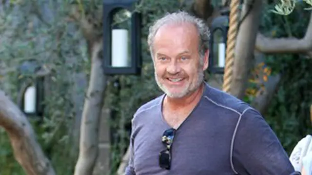 Kelsey Grammer şi-a dus fetiţa de trei luni la vila Playboy