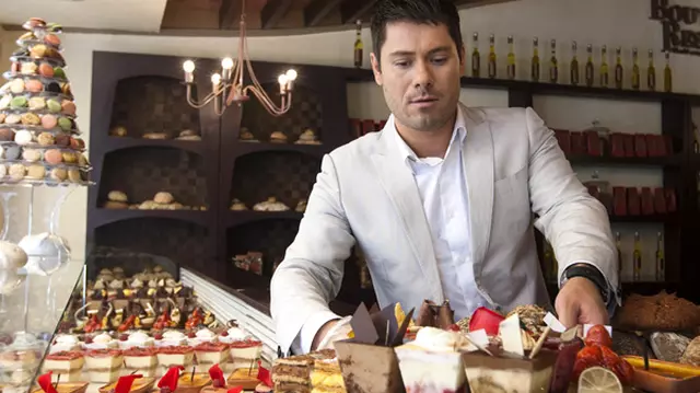 Tudor Constantinescu, cucerit de concurenta sexy de la "Top Chef"