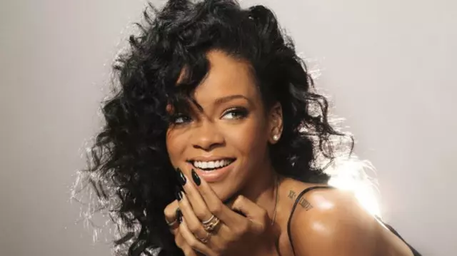 Rihanna a fost atacată în plină stradă la Londra