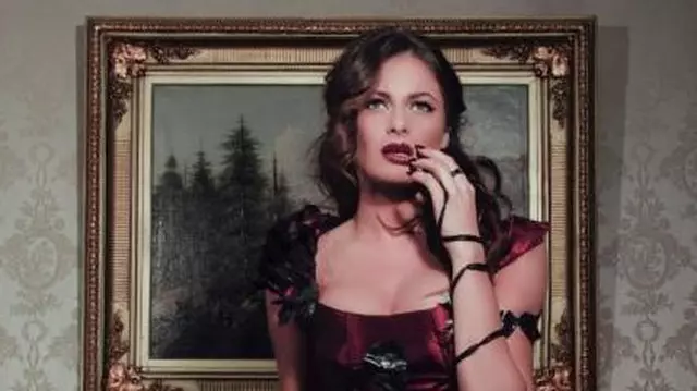VIDEO: Raluka, vampiriţă sexy în clipul “All For You” 