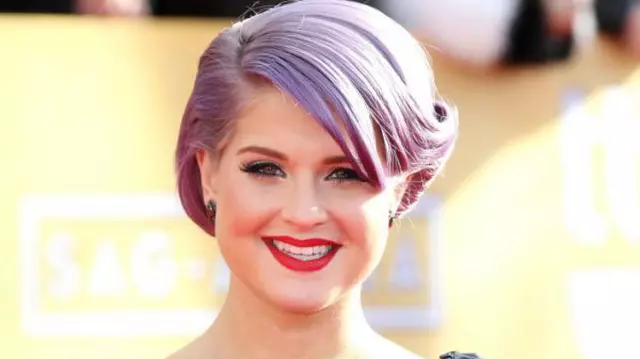 Kelly Osbourne s-a săturat să fie tratată ca o adolescentă la locul de muncă