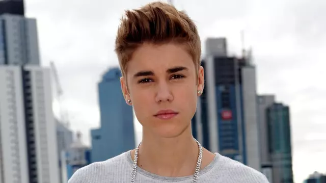 Justin Bieber a fost huiduit la un meci de baschet
