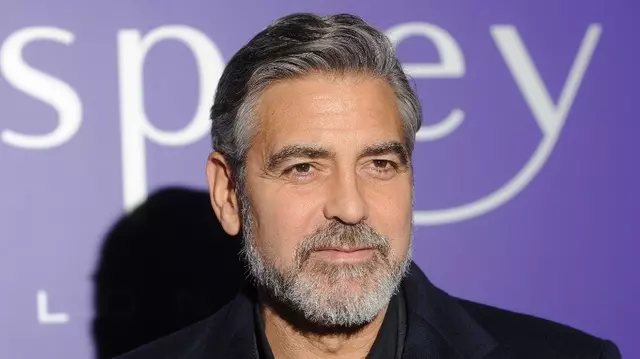 George Clooney e din nou îndrăgostit