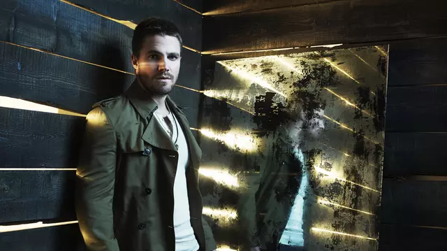 Exclusiv: Steven Amell ne-a vorbit despre noul serial „Arcaşul”