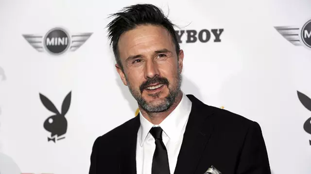 David Arquette şi iubita lui aşteaptă un copil