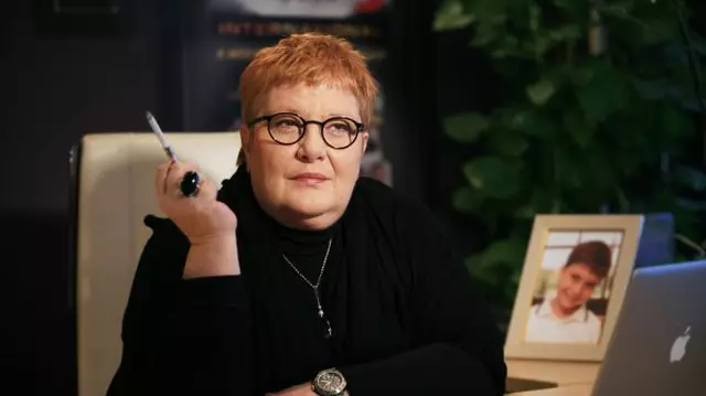 Primul iSerial din România,  “Când mama nu-i acasă”, la Happy Channel