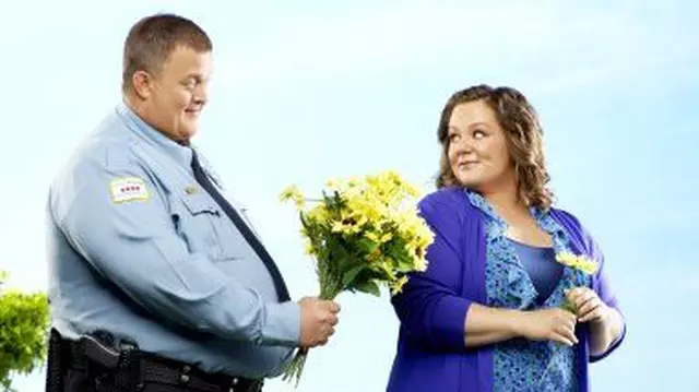 Universal Channel difuzează astăzi ultimele trei episoade din "Mike și Molly", sezonul 1