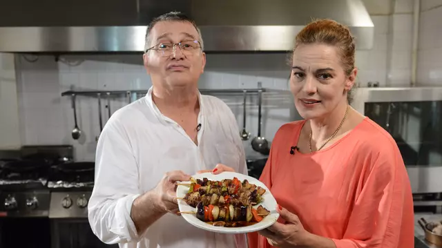 La masă cu Maia Morgenstern, duminică, la „Politică şi delicateţuri”