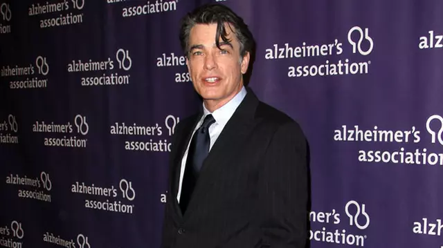 Peter Gallagher va interpreta un avocat în „Soția perfectă”