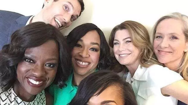 Shonda Rhimes („Anatomia lui Grey”) lucrează la un nou serial, al cincilea