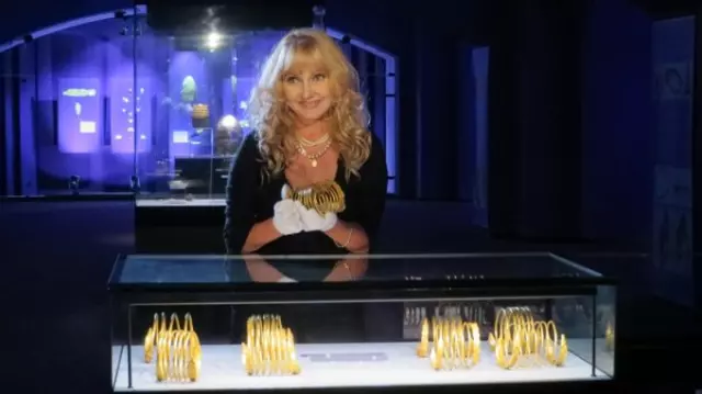 O nouă emisiune la TVR 2: „Locuri, oameni şi comori”