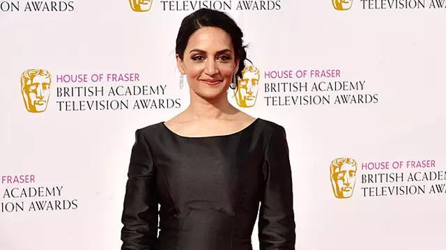 Archie Panjabi nu comentează controversele despre „Soţia perfectă”