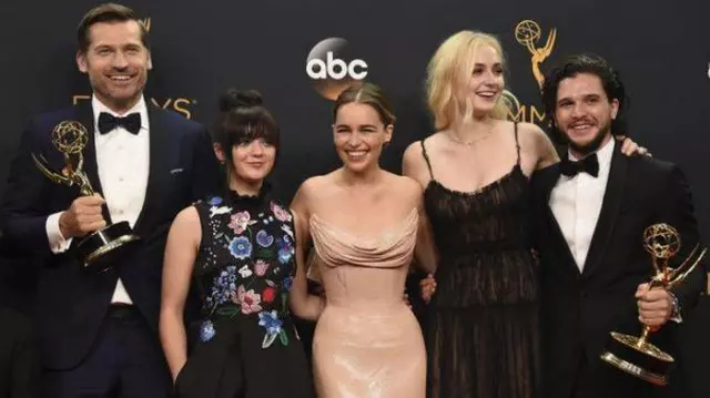„Urzeala tronurilor” şi „The People v. O.J. Simpson”, marii câştigători la Emmy