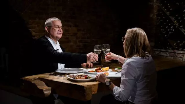 Gabi Szabo aleargă după... gustul perfect, la „Politică şi delicateţuri”