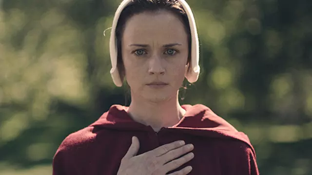 Serialul „The Handmaid’s Tale” / „Povestea slujitoarei”, cu Alexis Bledel, va fi difuzat pe HBO GO. Premiera, astăzi