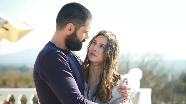 Ezgi Asaroglu, protagonista din "Bahar: Viață furată" (Kanal D), a suferit de depresie