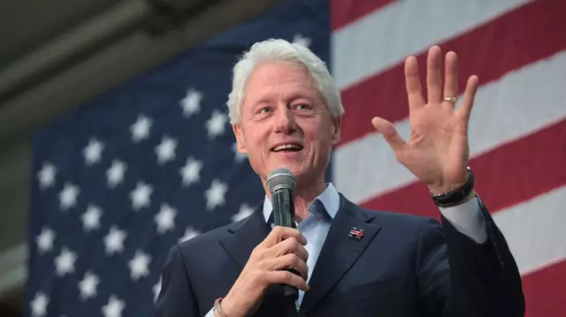 Cartea lui Bill Clinton „The President is Missing” va fi subiectul unui serial