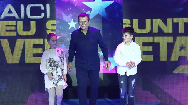 Nea Mărin apare pentru prima oară alături de nepoții săi, într-un show de televiziune