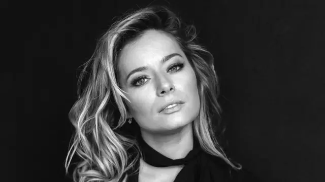 Laura Cosoi este însărcinată. Actrița va deveni mamă pentru prima oară