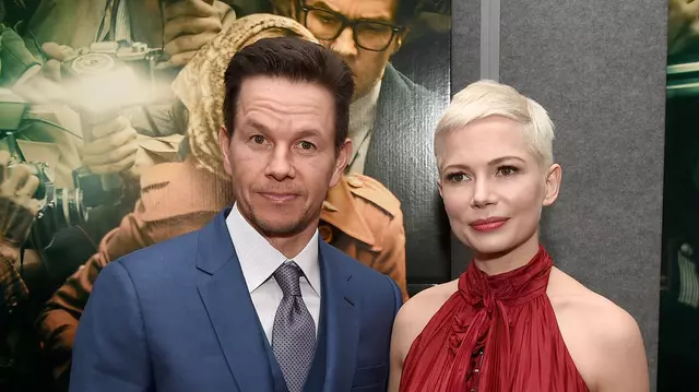 Mark Wahlberg a donat banii primiți pentru refilmările „All The Money in the World”. Care a fost reacția lui Michelle Williams