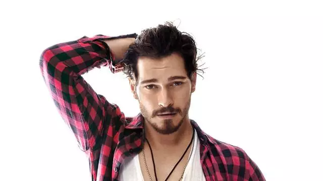 EXCLUSIV: Ce rol joacă Çağatay Ulusoy în primul serial turcesc original făcut de Netflix