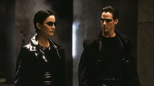 De vineri până duminică (12 - 14 aprilie), de la ora 19.25, postul FilmCafe difuzează trilogia cult „The Matrix”