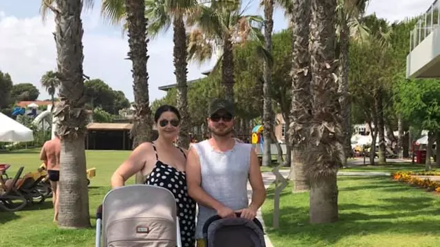 FOTO. Tavi Clonda, încântat de prima vacanță în patru. „Deși este foarte greu să pleci la drum cu 2 copii mici…”