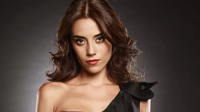Cansu Dere va juca într-un nou serial. Aflaţi despre ce e vorba!