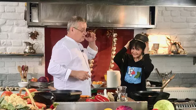 Actrița Dorina Chiriac este invitata din acest weekend în bucătăria lui Mircea Dinescu