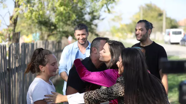 Echipa „Visuri la cheie” ajunge miercuri la o familie care trăia într-o casă din chirpici