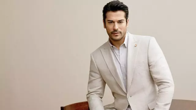 Burak Özçivit e în doliu! Aflați ce a pățit cunoscutul actor turc